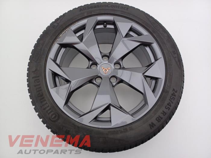 Begagnade Hjul + däck Cupra Formentor 1.5 e-Hybrid VZ 16V Pris € 199,99 Marginaltabell erbjuds av Venema Autoparts