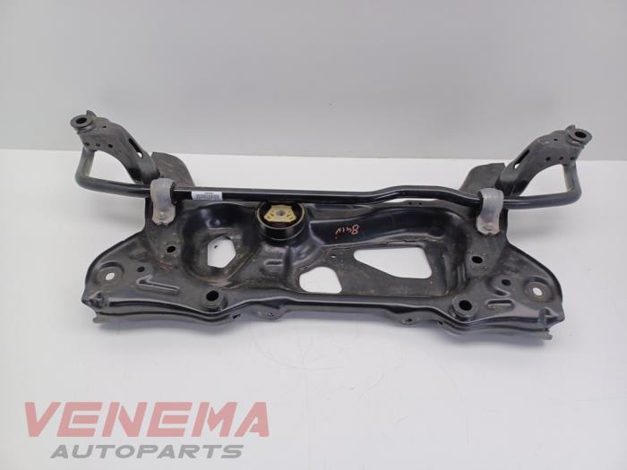 Usados Subchasis Audi Q3 (F3B) 1.4 45 TFSI e 16V Precio € 42,34 IVA incluido ofrecido por Venema Autoparts