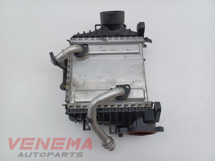 Usagé Intercooler Mercedes E Estate (S213) E-220d 2.0 Turbo 16V Prix € 89,99 Règlement à la marge proposé par Venema Autoparts