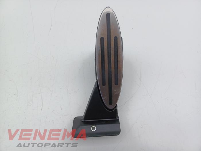 Używane Pedal gazu Mini Mini Convertible (F57) 2.0 16V John Cooper Works Cena € 49,99 Procedura marży oferowane przez Venema Autoparts