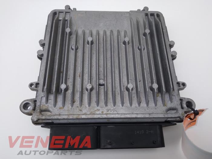 Engine management computer from a Mercedes-Benz GLK (204.7/9) 3.0 320 CDI 24V 4-Matic 2010