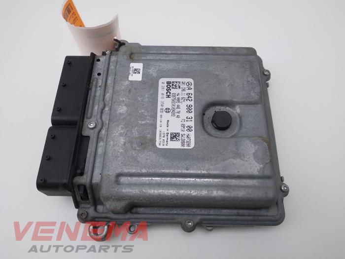Engine management computer from a Mercedes-Benz GLK (204.7/9) 3.0 320 CDI 24V 4-Matic 2010