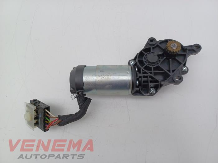 Gebrauchte Schiebedach Motor Mini Mini Convertible (F57) 2.0 16V John Cooper Works Preis € 104,99 Margenregelung angeboten von Venema Autoparts