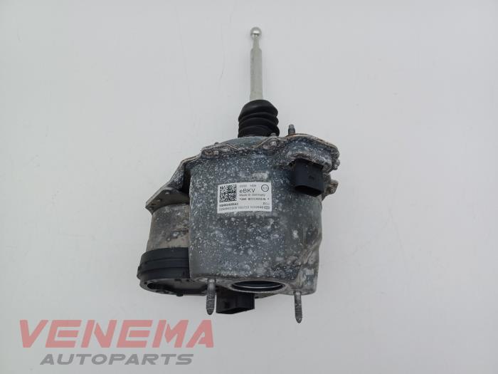 Usagé Assistant de freinage Audi Q3 (F3B) 1.4 45 TFSI e 16V Prix € 532,39 Prix TTC proposé par Venema Autoparts