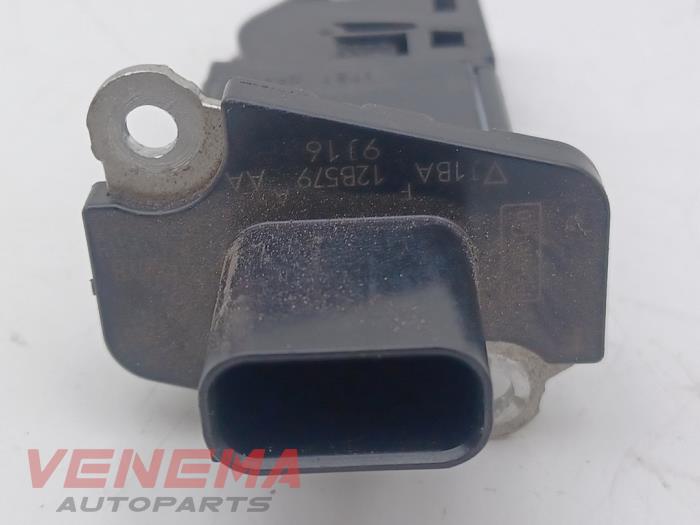 Luftmassenmesser van een Ford Focus 4 Wagon 1.5 EcoBlue 120 2021