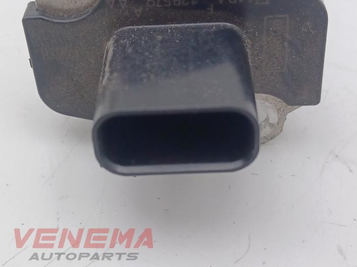Luftmassenmesser van een Ford Focus 4 Wagon 1.5 EcoBlue 120 2021