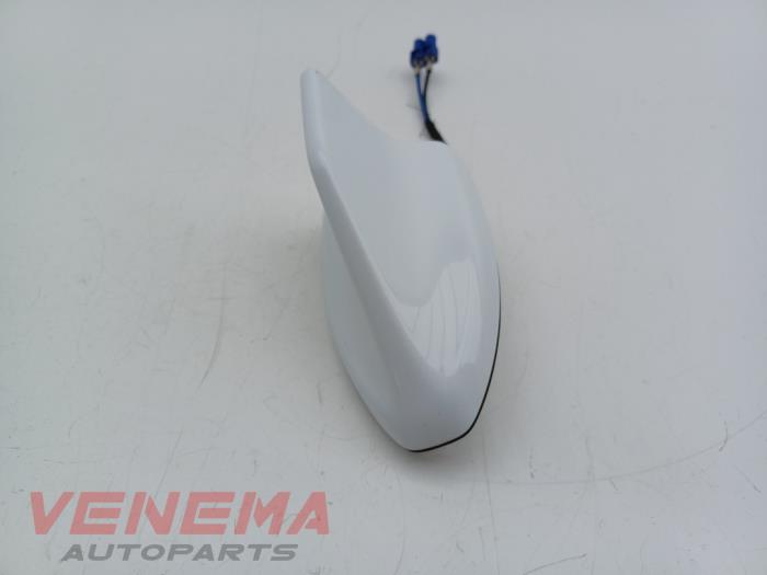 Używane Antena Ford Focus 4 Wagon 1.5 EcoBlue 120 Cena € 29,99 Procedura marży oferowane przez Venema Autoparts