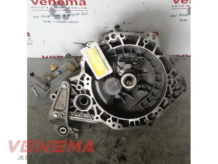 Gearbox from a Opel Corsa D 1.3 CDTi 16V Ecotec 2008