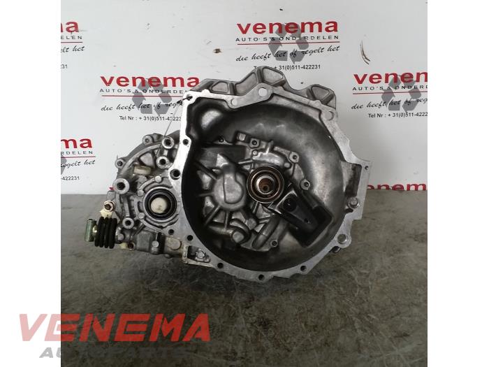 Usagé Boîte de vitesse Kia Carens I (FC/FJ) 1.8i 16V Prix € 99,00 Règlement à la marge proposé par Venema Autoparts