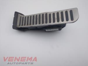 Used Accelerator pedal Volkswagen Eos (1F7/F8) 2.0 TDI DPF Price € 19,99 Margin scheme offered by Venema Autoparts