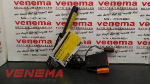 Used Front seatbelt buckle, left Ford Mondeo III Wagon Price on request offered by Venema Autoparts