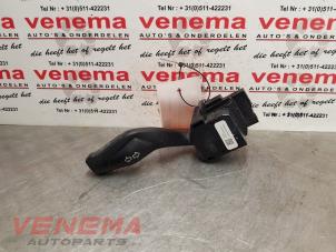 Usagé Commutateur feu clignotant Ford Focus 3 Wagon 1.6 TDCi 95 Prix € 19,95 Règlement à la marge proposé par Venema Autoparts