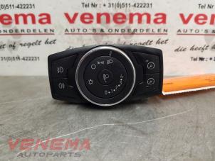 Usados Interruptor de luz Ford Focus 3 Wagon 1.6 TDCi 95 Precio € 34,95 Norma de margen ofrecido por Venema Autoparts