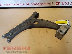 Usagé Bras de suspension avant gauche Volkswagen Passat Variant (3C5) 2.0 TDI 16V 170 Prix € 19,99 Règlement à la marge proposé par Venema Autoparts
