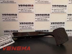Used Brake pedal Volkswagen Passat Variant (3C5) 2.0 TDI 16V 170 Price on request offered by Venema Autoparts