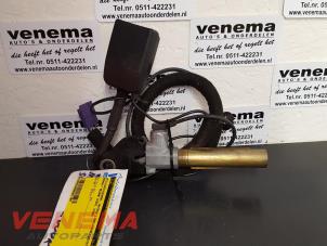Used Front seatbelt buckle, left Renault Megane Scénic (JA) Price on request offered by Venema Autoparts