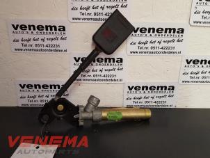 Used Front seatbelt buckle, right Peugeot 406 (8B) Price on request offered by Venema Autoparts