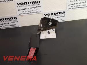 Used Rear seatbelt buckle, left Peugeot 307 SW (3H) Price on request offered by Venema Autoparts