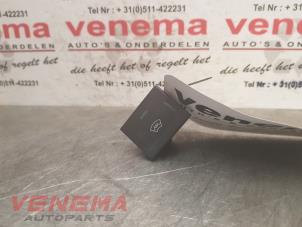 Gebrauchte Heizschalter Windschutzscheibe Ford Focus 2 1.6 16V Preis € 9,95 Margenregelung angeboten von Venema Autoparts