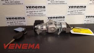 Used Ignition lock + key Ford Focus 2 Wagon 2.0 16V Price € 54,95 Margin scheme offered by Venema Autoparts