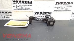 Used Front door stop 4-door, right BMW 1 serie (E87/87N) Price on request offered by Venema Autoparts