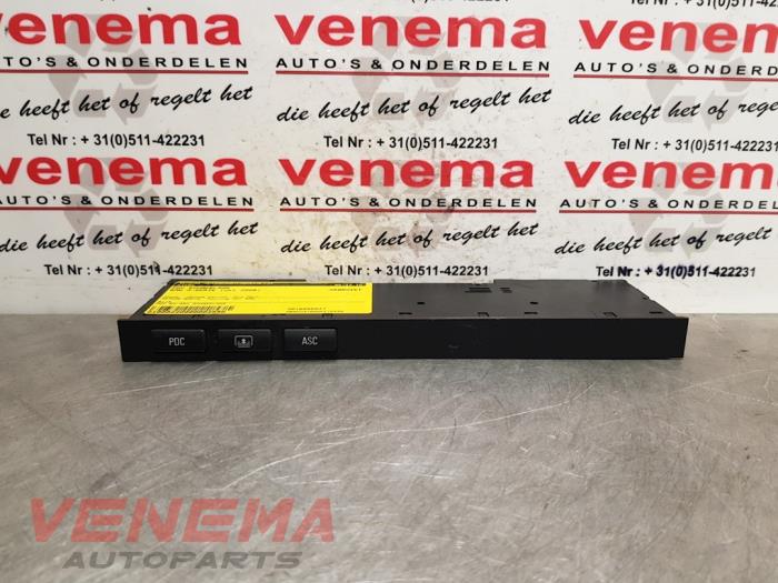 Usados Interruptor PDC BMW 3 serie Touring (E91) 320d 16V Corporate Lease Precio € 29,95 Norma de margen ofrecido por Venema Autoparts