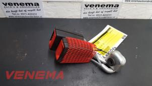 Used Rear seatbelt buckle, centre Volkswagen Passat Variant (3C5) Price on request offered by Venema Autoparts