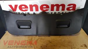 Usados Tapizado del portón trasero Citroen C3 (SC) 1.2 12V Vti Precio € 9,99 Norma de margen ofrecido por Venema Autoparts