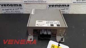Usagé Amplificateur radio Audi A4 Avant (B7) 2.0 TDI Prix € 75,00 Règlement à la marge proposé par Venema Autoparts