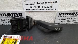 Używane Przelacznik wycieraczki Opel Tigra Twin Top 1.4 16V Cena € 9,00 Procedura marży oferowane przez Venema Autoparts