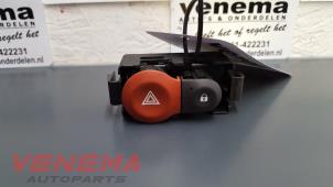 Used Panic lighting switch Renault Clio III (BR/CR) Price on request offered by Venema Autoparts