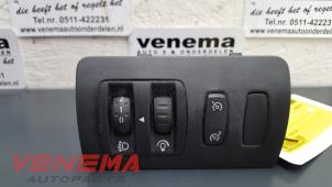 Used AIH headlight switch Renault Clio II (BB/CB) Price on request offered by Venema Autoparts