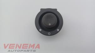 Usados Interruptor de retrovisor Renault Scénic I (JA) Precio € 9,99 Norma de margen ofrecido por Venema Autoparts