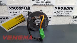 Usados Muelle de reloj airbag Opel Corsa C (F08/68) 1.2 16V Twin Port Precio € 18,00 Norma de margen ofrecido por Venema Autoparts