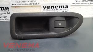 Used Electric window switch Renault Laguna II (BG) Price on request offered by Venema Autoparts