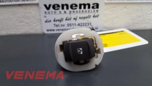 Używane Przelacznik elektrycznej szyby Renault Megane II (BM/CM) Cena € 14,99 Procedura marży oferowane przez Venema Autoparts