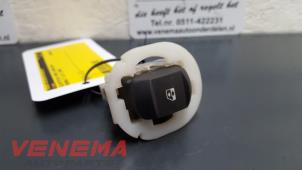 Used Electric window switch Renault Clio III (BR/CR) Price on request offered by Venema Autoparts