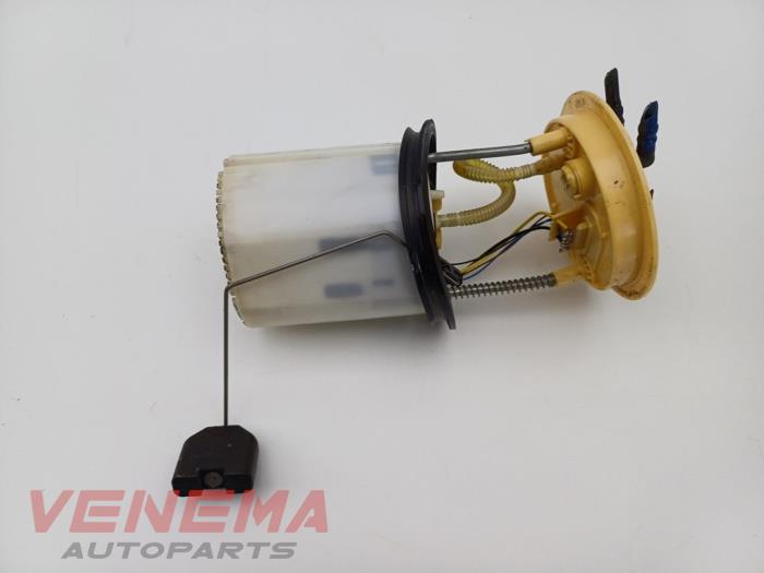 Usagé Pompe carburant électrique Volkswagen Passat Variant (3C5) 2.0 TDI 16V 170 Prix € 49,99 Règlement à la marge proposé par Venema Autoparts