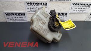 Used Brake fluid reservoir Volkswagen Touran (1T1/T2) 1.9 TDI 105 Price on request offered by Venema Autoparts