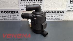 Used Water pump Volkswagen Transporter T5 2.0 TDI DRF Price on request offered by Venema Autoparts