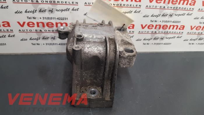 Used Engine mount Volkswagen Passat (3C2) 2.0 TDI 16V 140 Price € 14,99 Margin scheme offered by Venema Autoparts