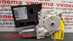 Usados Motor de ventanilla de puerta Volvo V50 (MW) 1.6 D 16V Precio € 50,00 Norma de margen ofrecido por Venema Autoparts