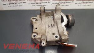 Used Alternator upper bracket Peugeot 307 (3A/C/D) Price on request offered by Venema Autoparts