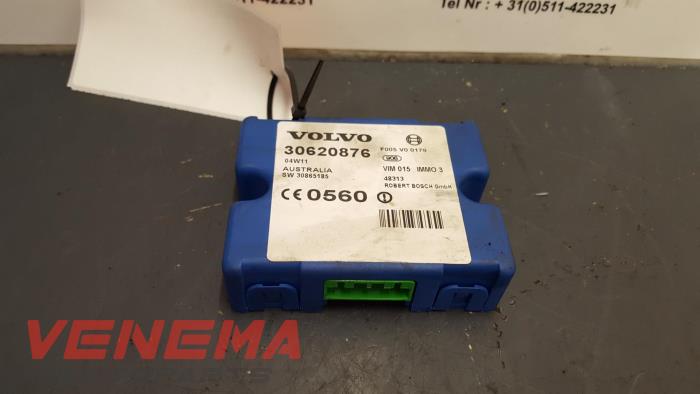 Używane Modul immobilizera Volvo V40 (VW) 2.0 16V Cena € 49,99 Procedura marży oferowane przez Venema Autoparts