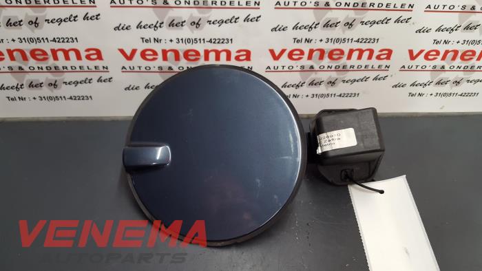 Begagnade Tanklucka Opel Zafira (M75) 1.7 CDTi 16V Pris € 14,99 Marginaltabell erbjuds av Venema Autoparts