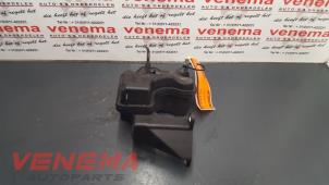 Usados Ventilación de cárter Mini Mini (R56) 1.6 16V Cooper S Precio € 29,00 Norma de margen ofrecido por Venema Autoparts