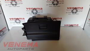 Usagé Boîte à gants Ford S-Max (GBW) 2.0 TDCi 16V 140 Prix sur demande proposé par Venema Autoparts