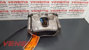 Used Front brake calliper, right Mercedes CLA Shooting Brake (117.9) 1.6 CLA-200 16V Price € 99,99 Margin scheme offered by Venema Autoparts