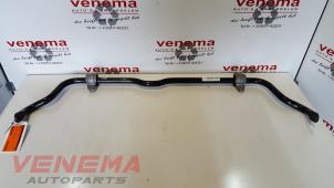 Używane Stabilizator przód Mercedes CLA Shooting Brake (117.9) 1.6 CLA-200 16V Cena € 65,00 Procedura marży oferowane przez Venema Autoparts