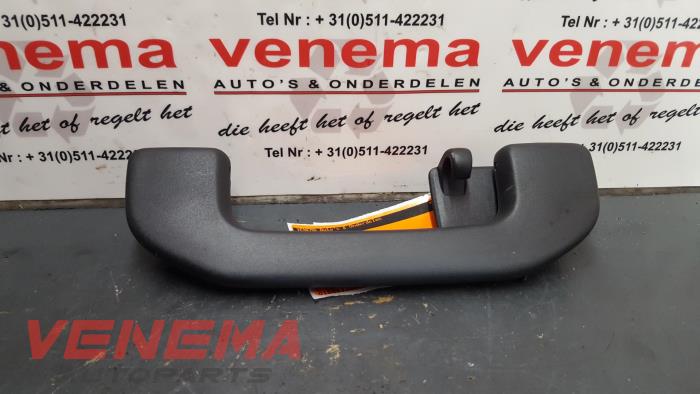 Begagnade Handtag Mercedes CLA Shooting Brake (117.9) 1.6 CLA-200 16V Pris € 9,99 Marginaltabell erbjuds av Venema Autoparts